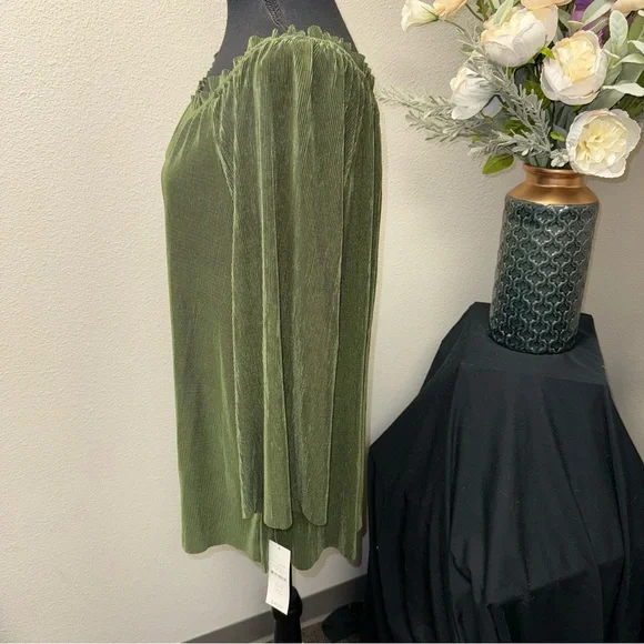 NWT Valerie Stevens Olive Pleated Velvet Knit Top L Boho Chic - Picture 2 of 8